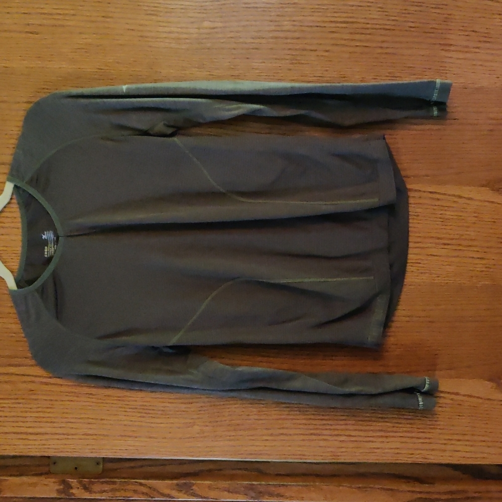 Long sleeve running shirt